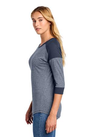 New Era Women's Heritage Blend 3/4-Sleeve Baseball Raglan Tee. LNEA104