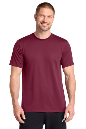 Nike NKDX8730 Swoosh Sleeve rLegend Tee in Team Maroon
