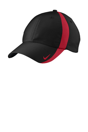 Nike NKFD9709 Sphere Performance Cap in Black/ Gym Red
