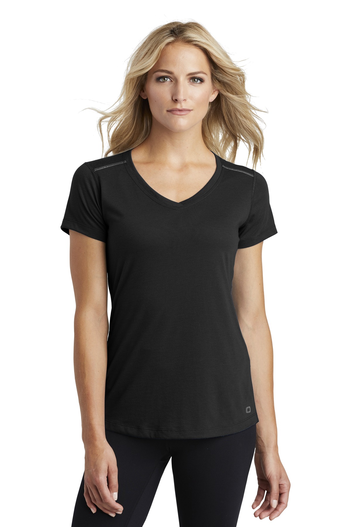 OGIO ENDURANCE Ladies Peak V-Neck Tee. LOE337