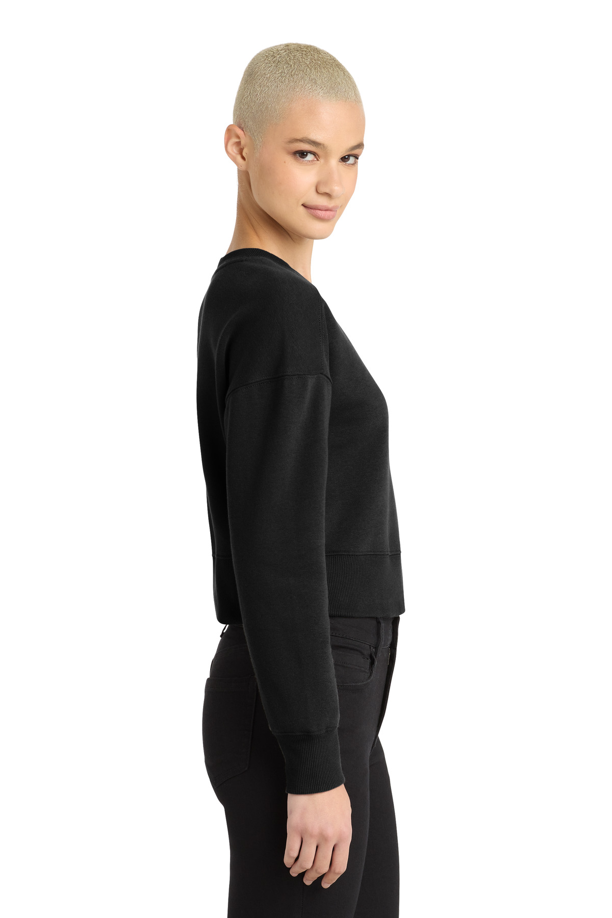 District Women's Perfect Weight Fleece Cropped Crew DT1105