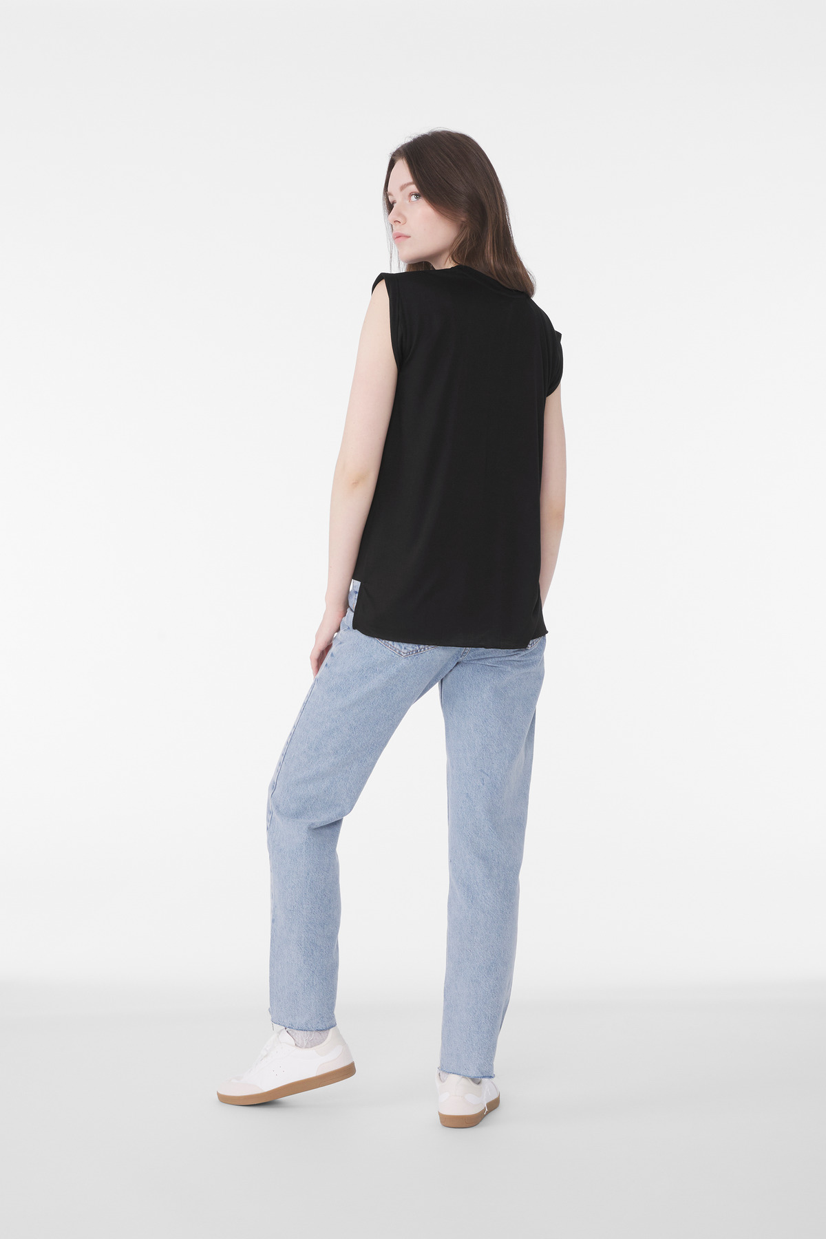 BELLA+CANVAS Women's Flowy Muscle Tee with Rolled Cuffs BC8804